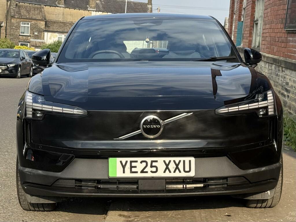 Volvo EX30 Twin Performance 69Kwh Plus Suv Black