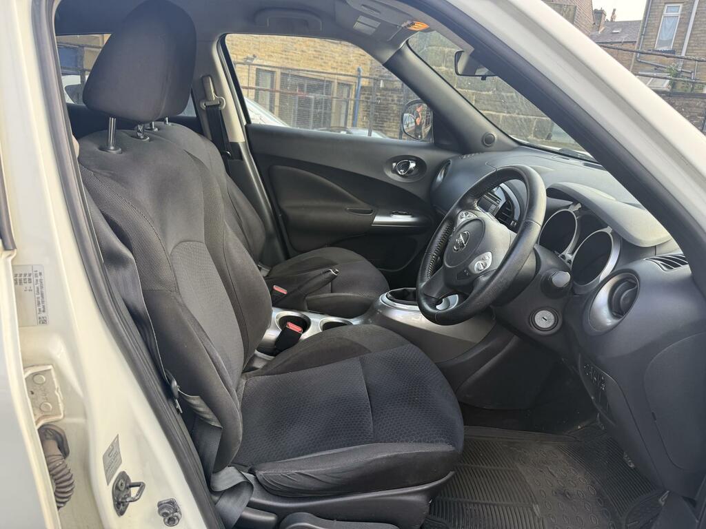 Nissan Juke 1.6 Acenta Premium Cvt Euro 5 Red #10