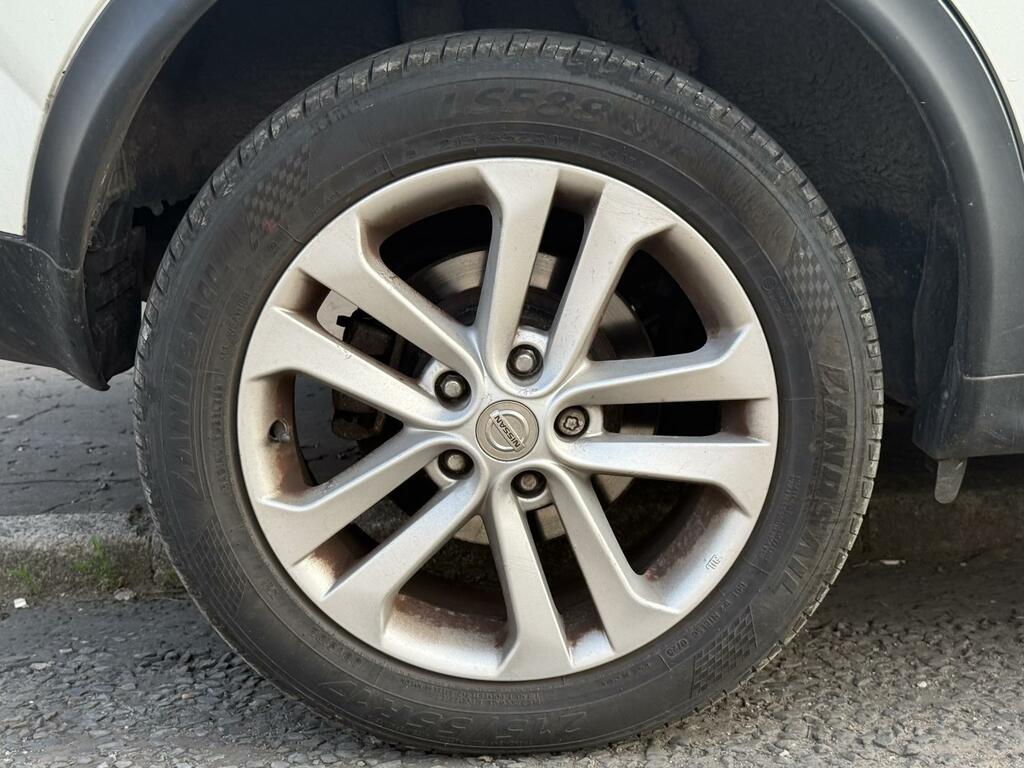 Nissan Juke 1.6 Acenta Premium Cvt Euro 5 Red #7