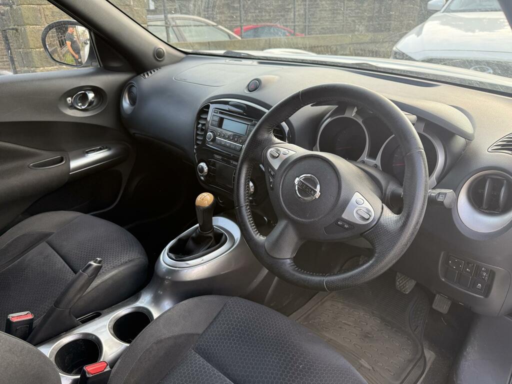 Nissan Juke 1.6 Acenta Premium Cvt Euro 5 Red #13
