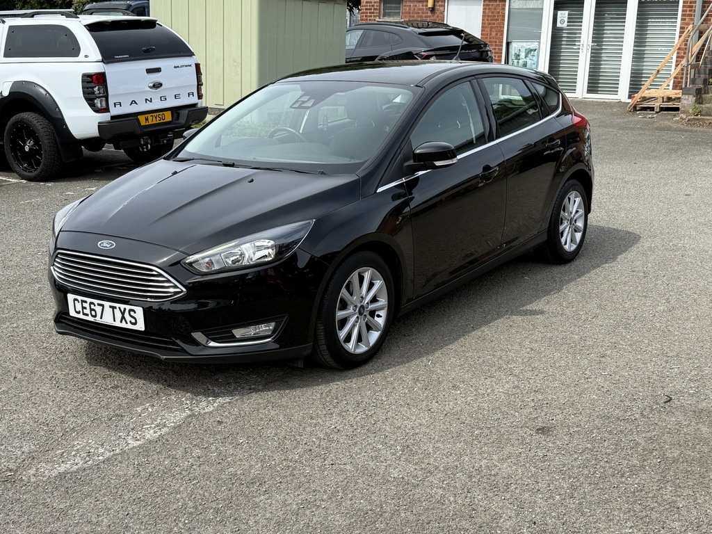 Ford Focus Hatchback CE67TXS Black #3
