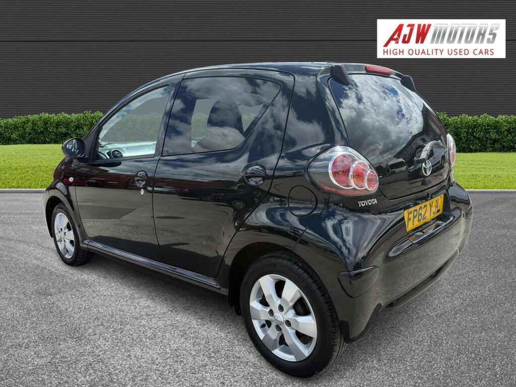 Toyota Aygo Hatchback 1.0 Vvt-i Fire Euro 5 201262 Black #2