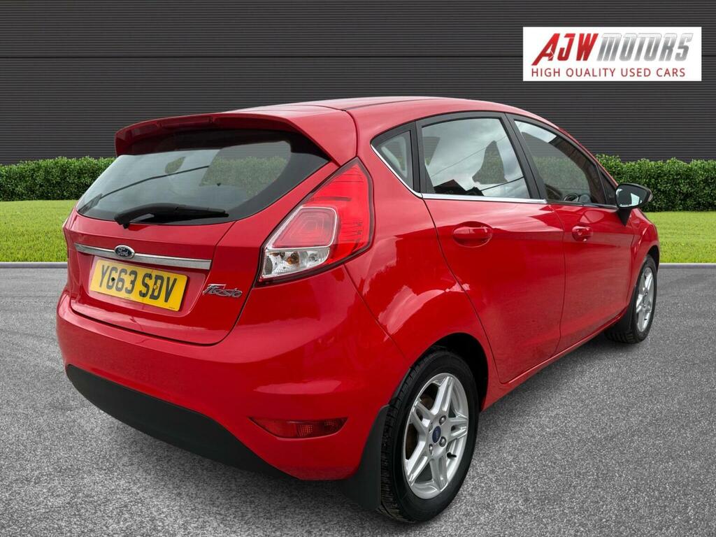 Ford Fiesta Hatchback 1.25 Zetec Euro 5 201363 YG63SDV Red #2