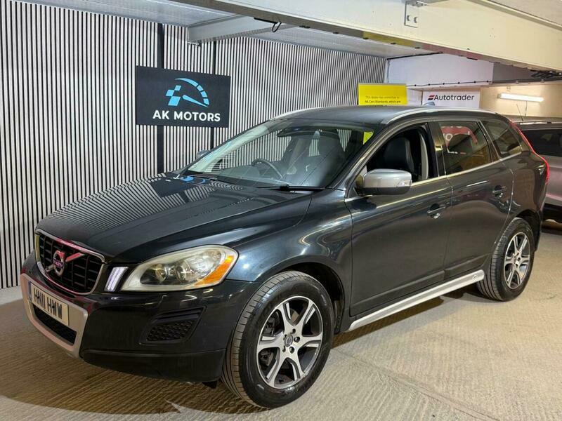 Volvo XC60 2.4 D5 Se Lux Grey #4