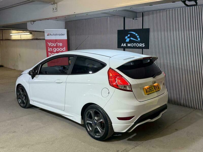 Ford Fiesta 1.6T Ecoboost St-2 Euro White #4