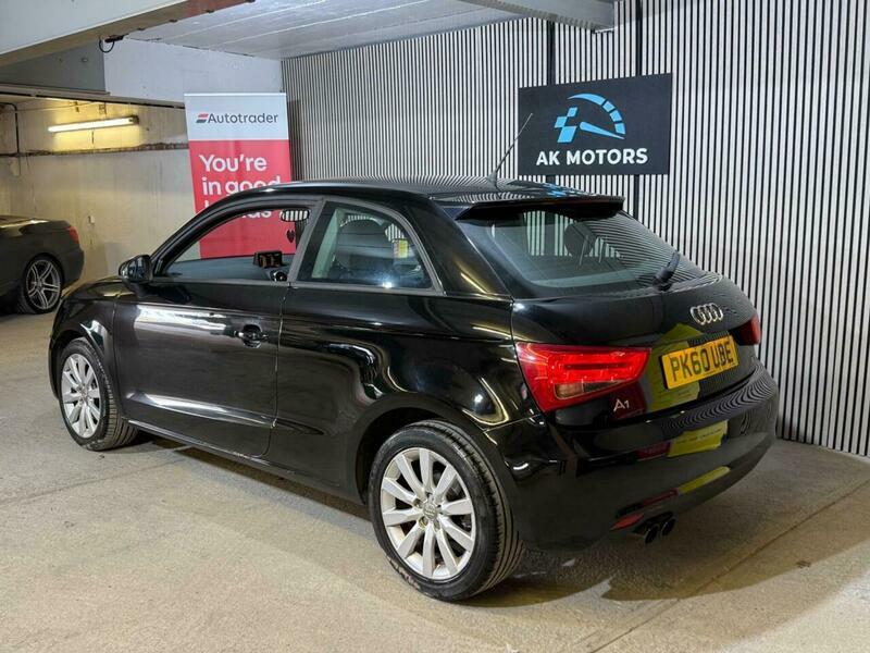 Audi A1 1.6 Tdi Se Euro 5 Ss Red #4