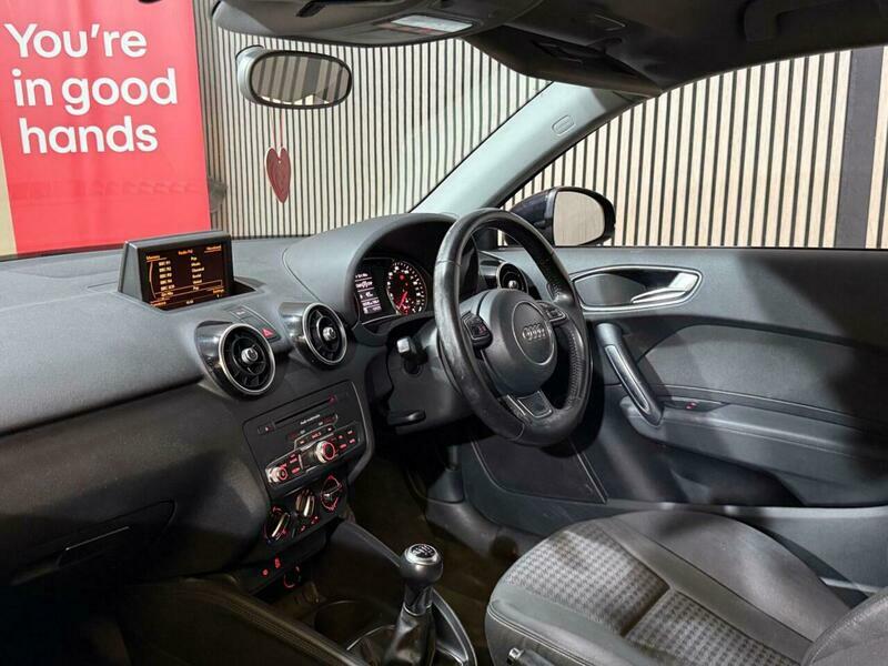 Audi A1 1.6 Tdi Se Euro 5 Ss Red #21