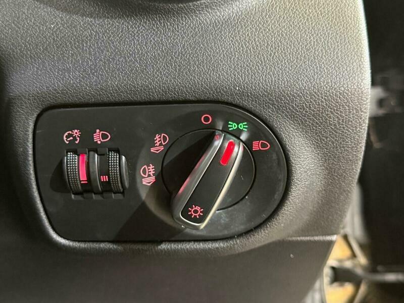 Audi A1 1.6 Tdi Se Euro 5 Ss Red #24