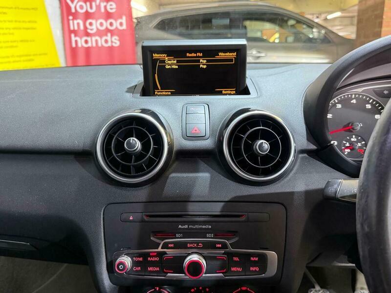 Audi A1 1.6 Tdi Se Euro 5 Ss Red #19