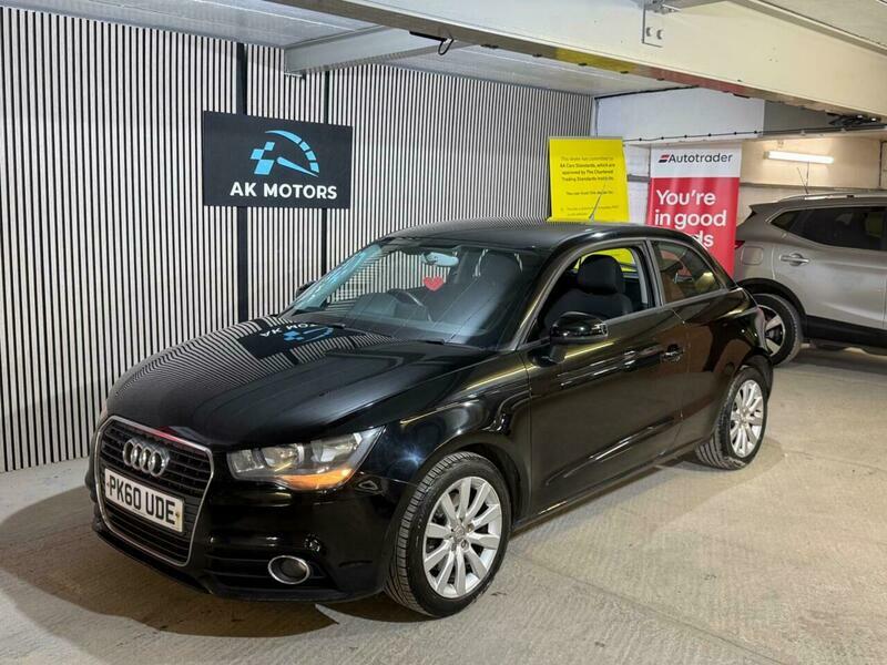 Audi A1 1.6 Tdi Se Euro 5 Ss Red #3