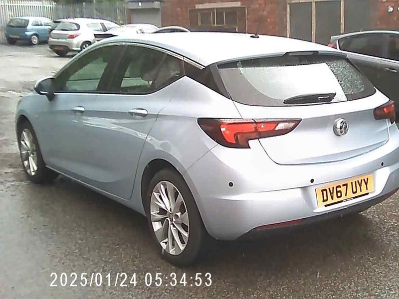 Vauxhall Astra Design Cdti DV67UYY Silver #6