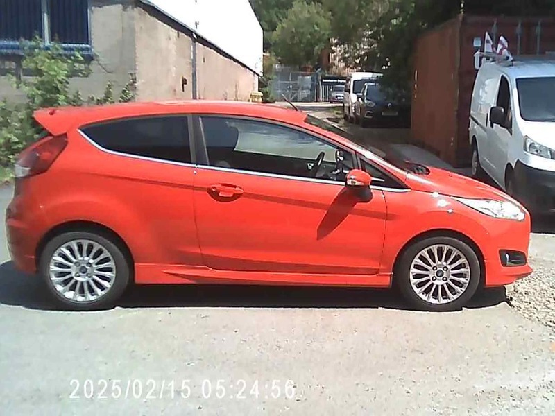Ford Fiesta Titanium Red #5