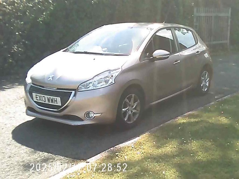 Peugeot 208 Active Pink #2