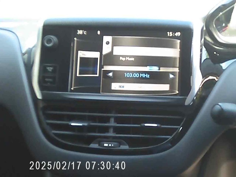 Peugeot 208 1.4 Hdi Active Euro 5 Silver #7