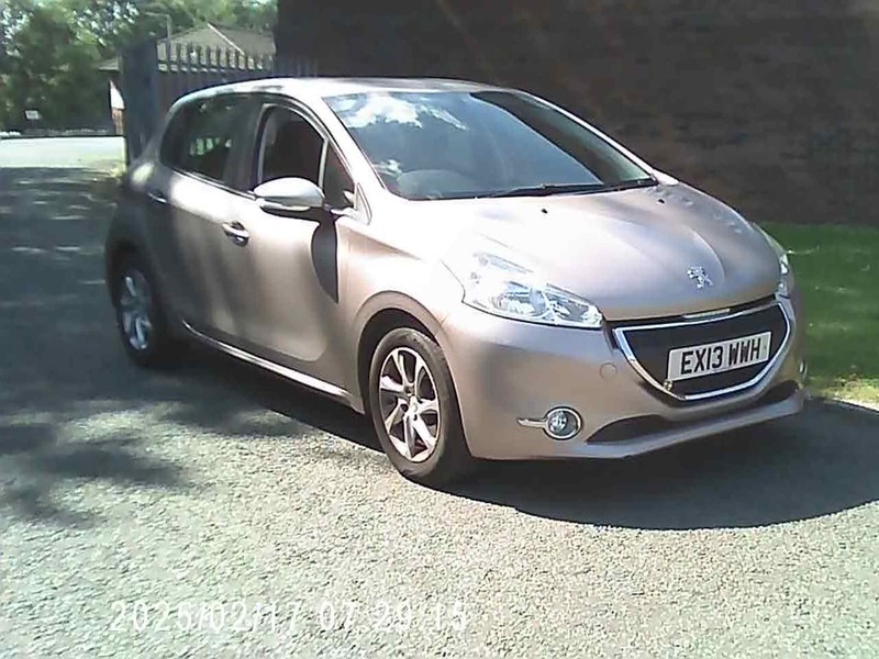 Peugeot 208 Active Pink #4
