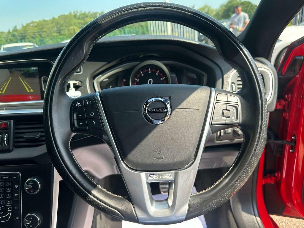 Volvo V40 2.0 T2 Momentum Nav Plus Euro 6 Ss White #11