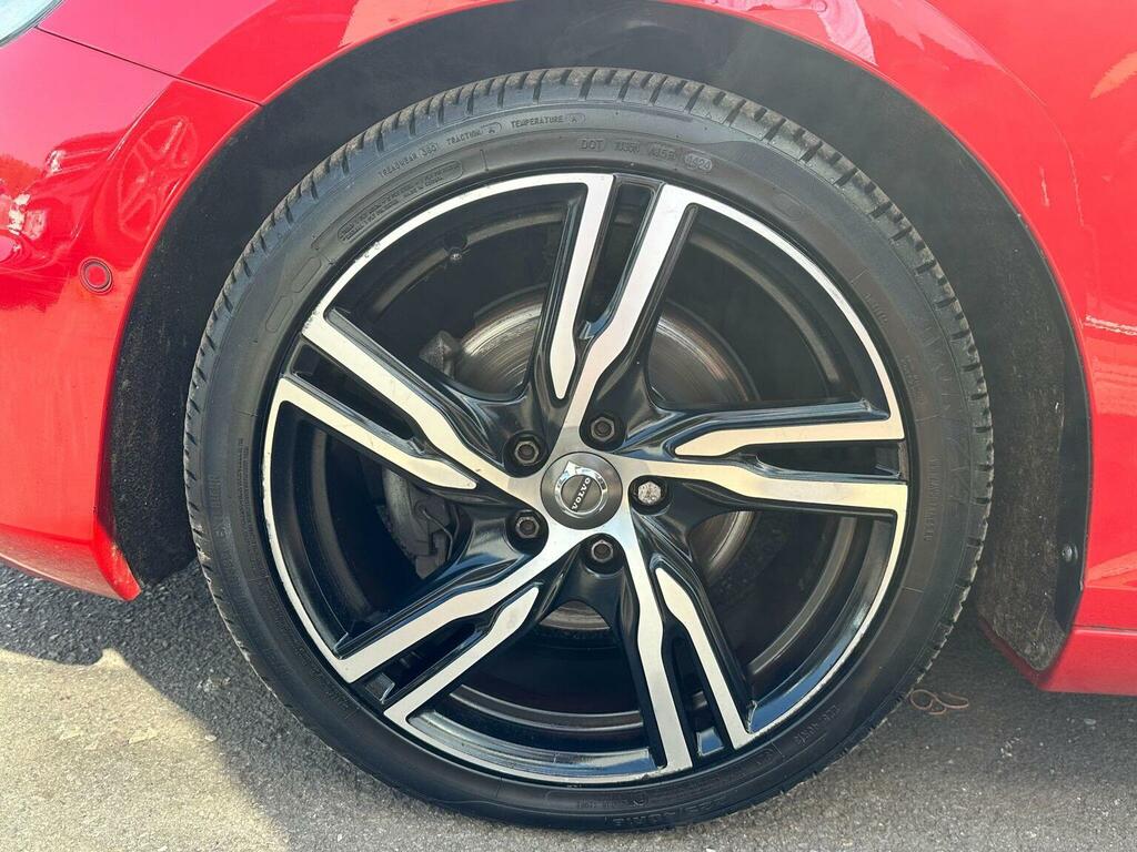 Volvo V40 2.0 T2 Momentum Nav Plus Euro 6 Ss White #7