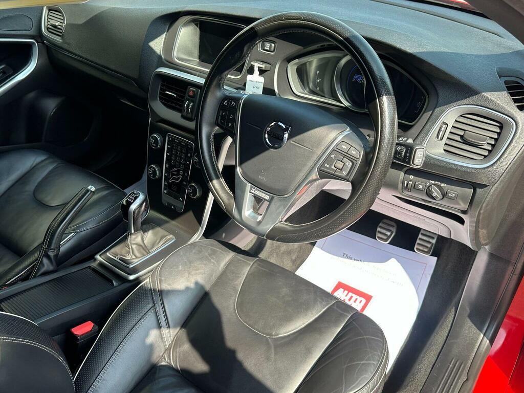 Volvo V40 2.0 T2 Momentum Nav Plus Euro 6 Ss White #10