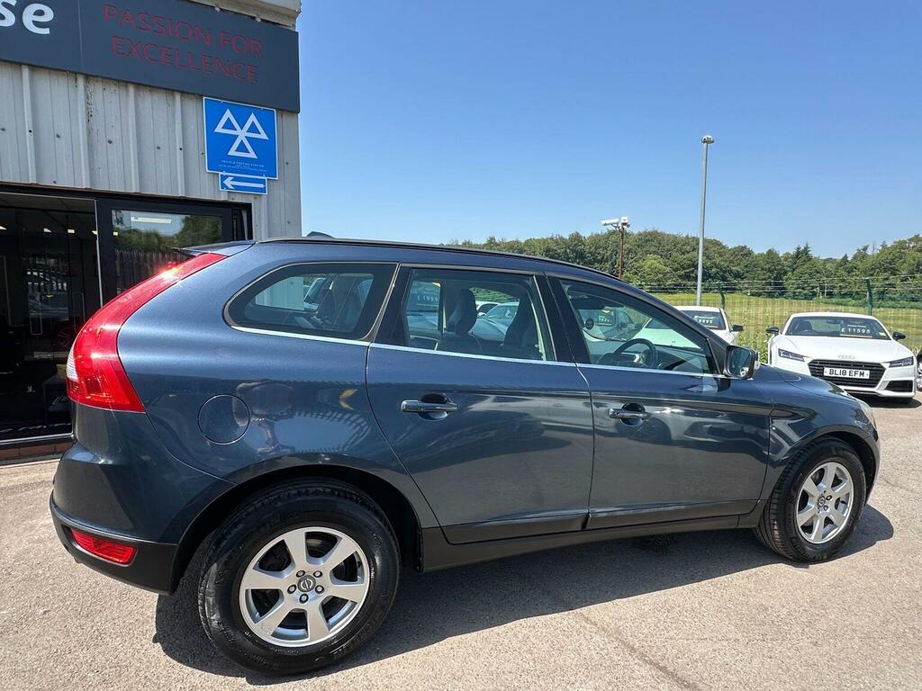Volvo XC60 D3drive R-design Red #9