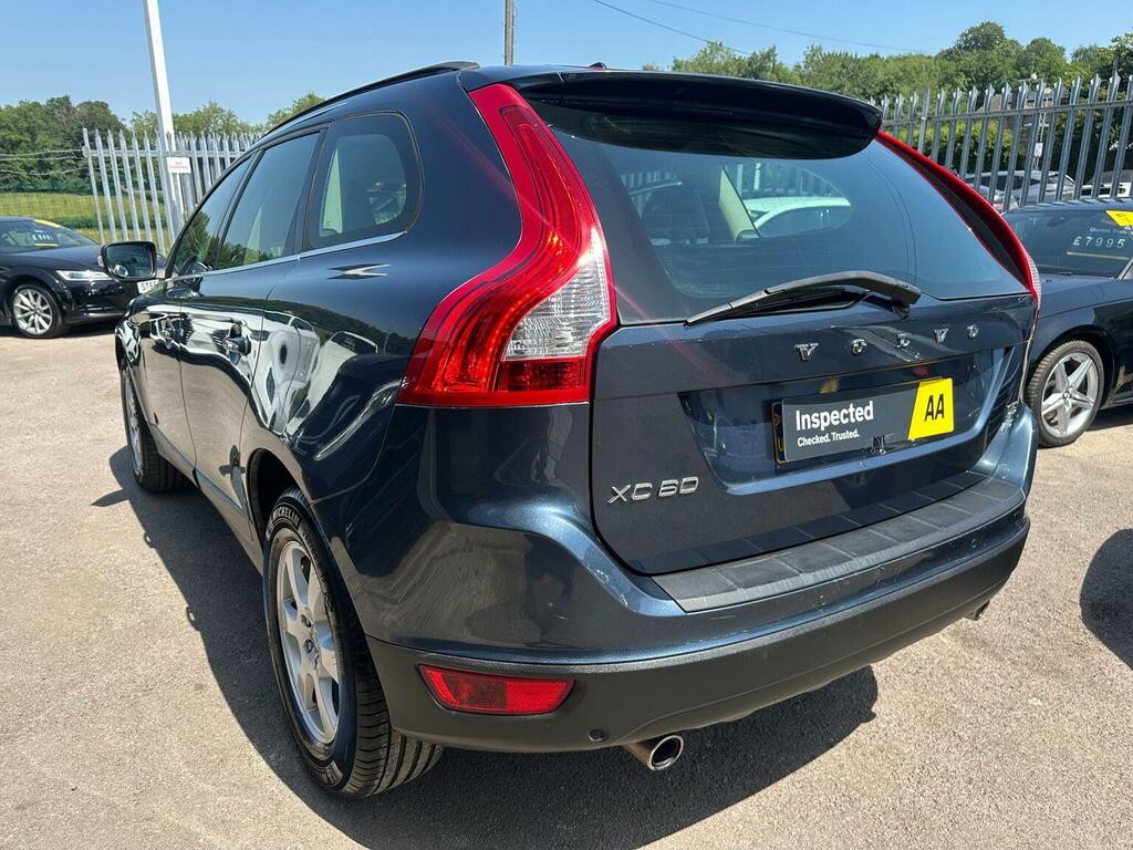 Volvo XC60 D3drive R-design Red #10