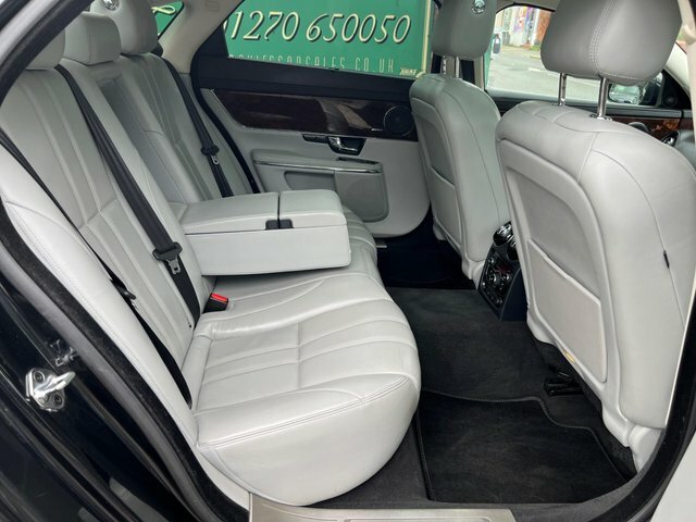 Jaguar XJ Diesel OV13RUU Black #5