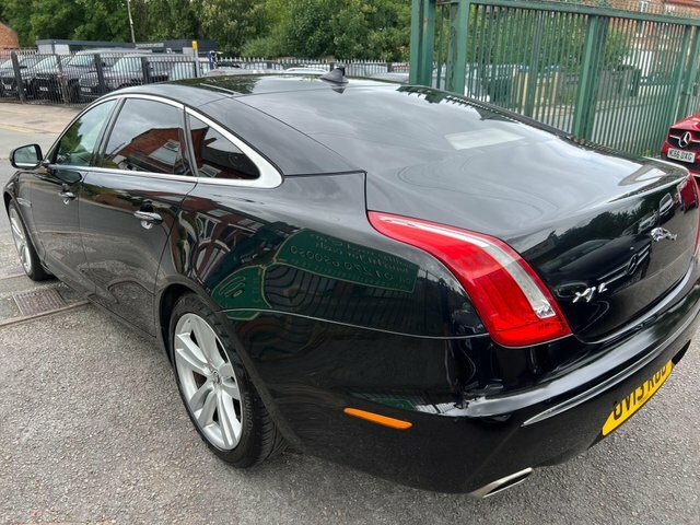Jaguar XJ Diesel OV13RUU Black #3