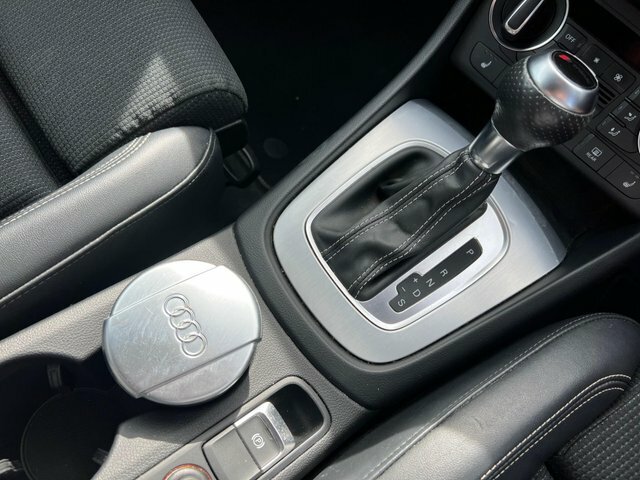 Audi Q3 2L S Line Edition Blue #41