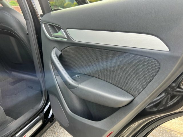 Audi Q3 2L S Line Edition Blue #32