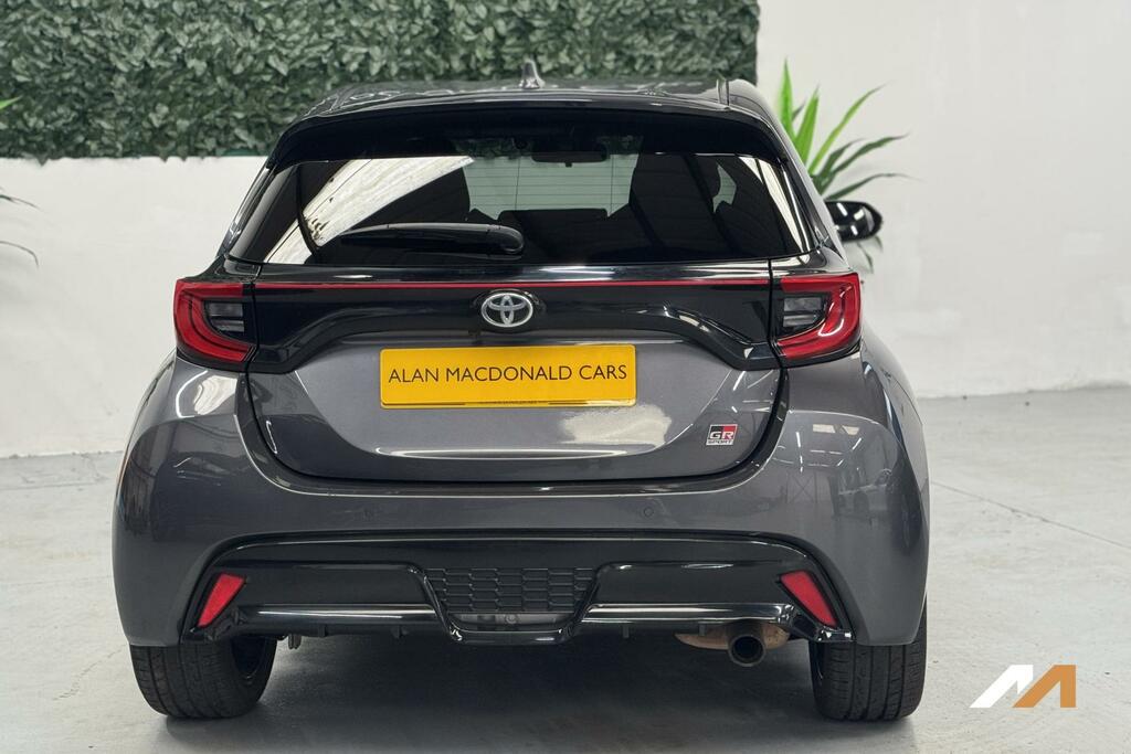 Toyota Yaris 1.5 Vvt-h Gr Sport Hatchback Hybrid E-c LP23XMW Grey #2