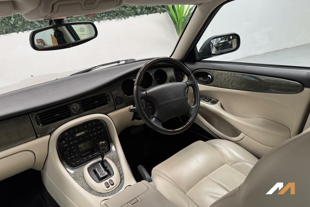 Jaguar XJ 3.2 Xj8 Sport Saloon 290 Gk Beige #3