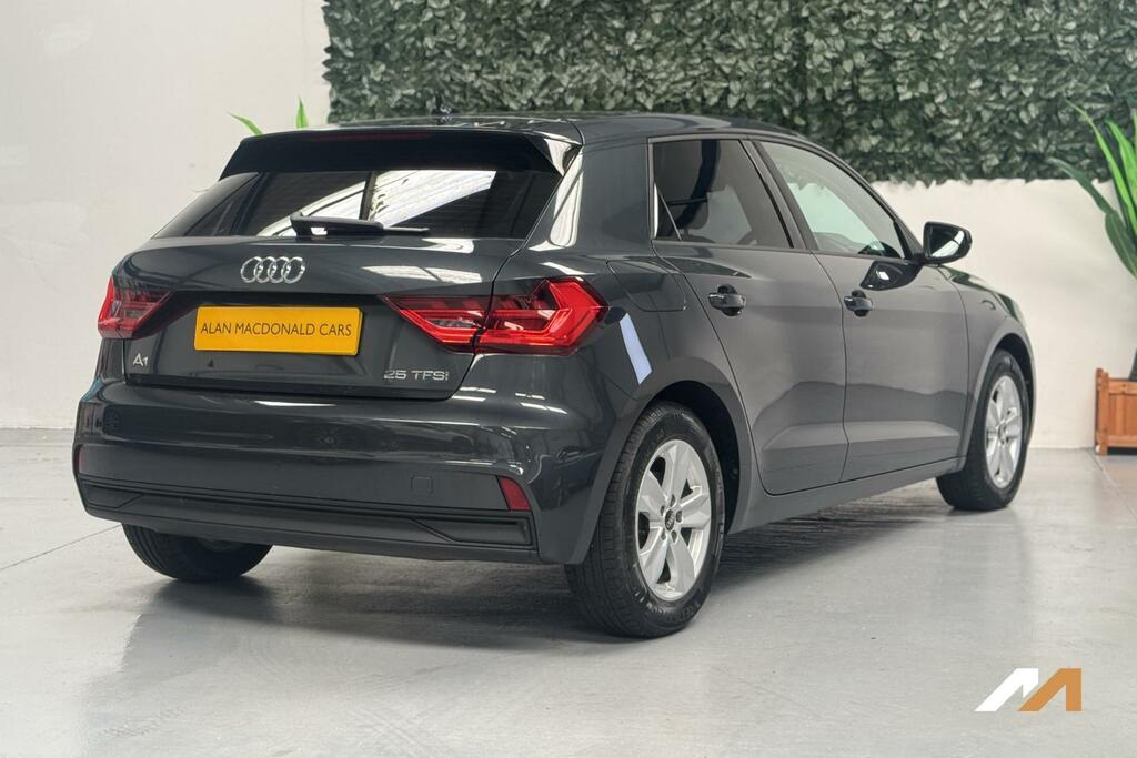 Audi A1 1.0 Tfsi 25 Technik Sportback Eu WJ22HLX Grey #2