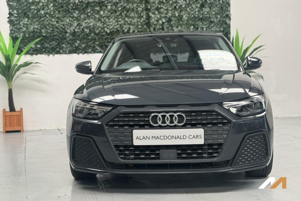 Audi A1 1.0 Tfsi 25 Technik Sportback Eu WJ22HLX Grey #4