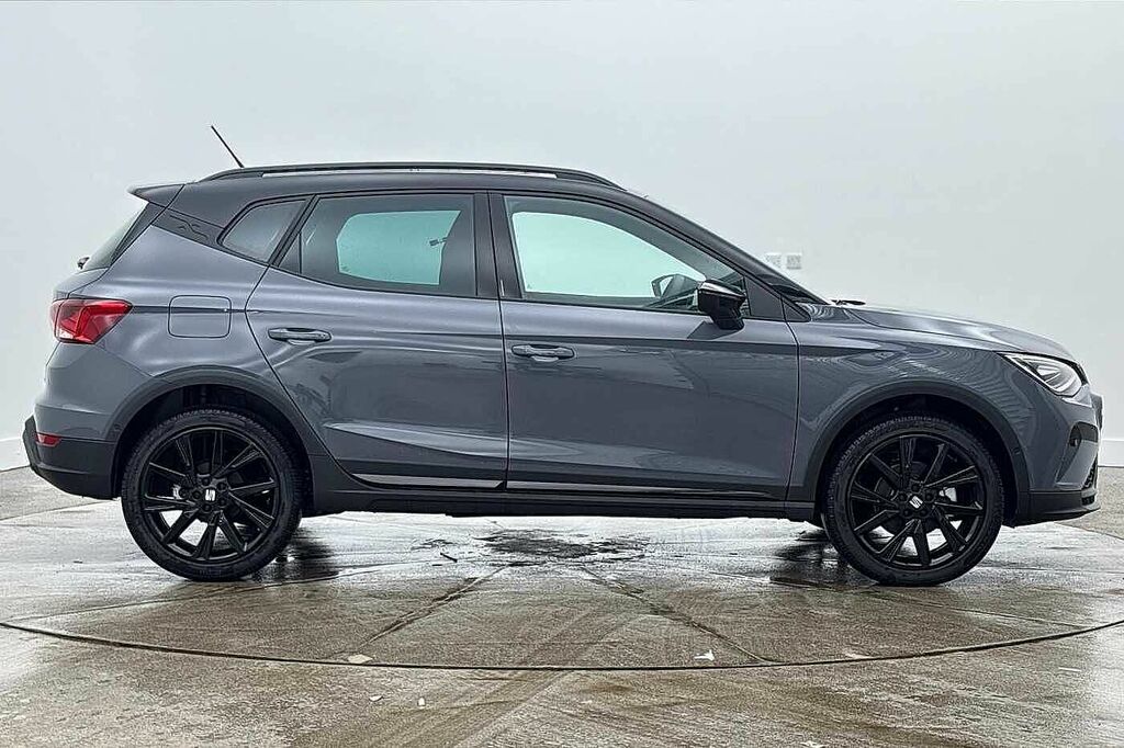 Seat Arona 1.0 Tsi 115 Fr Black Edition Dsg Grey #4