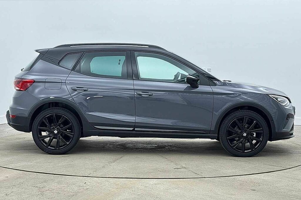 Seat Arona 1.0 Tsi 115 Fr Black Edition Dsg Grey #4