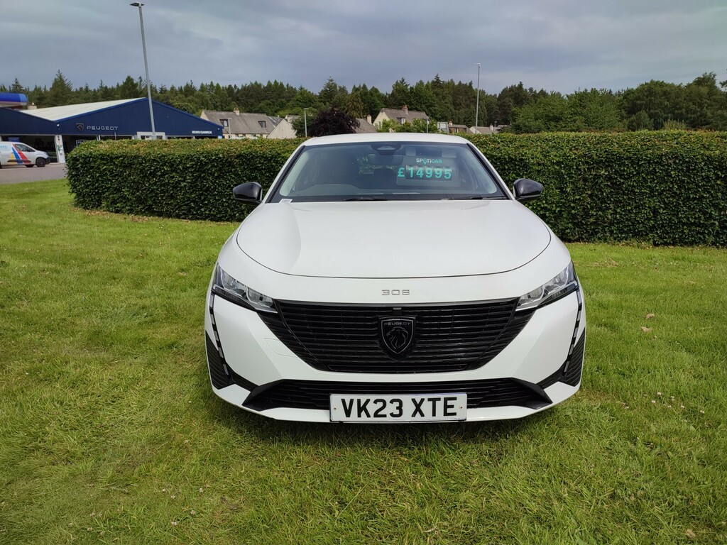 Peugeot 308 1.2 Puretech Active Premium Eat8 VK23XTE White #2