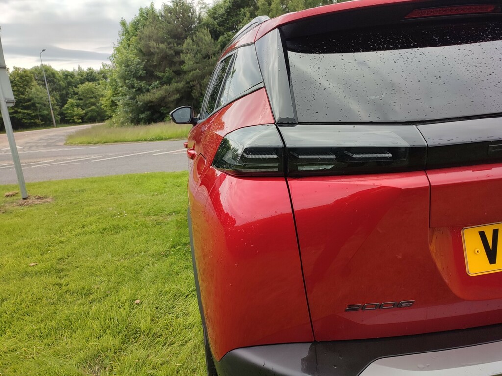 Peugeot 2008 1.2 Puretech 130 Allure Red #5