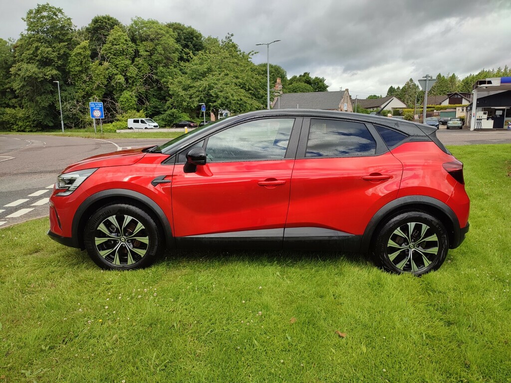 Renault Captur 1.6 E-tech Full Hybrid 145 Evolution EF23HBH Red #4