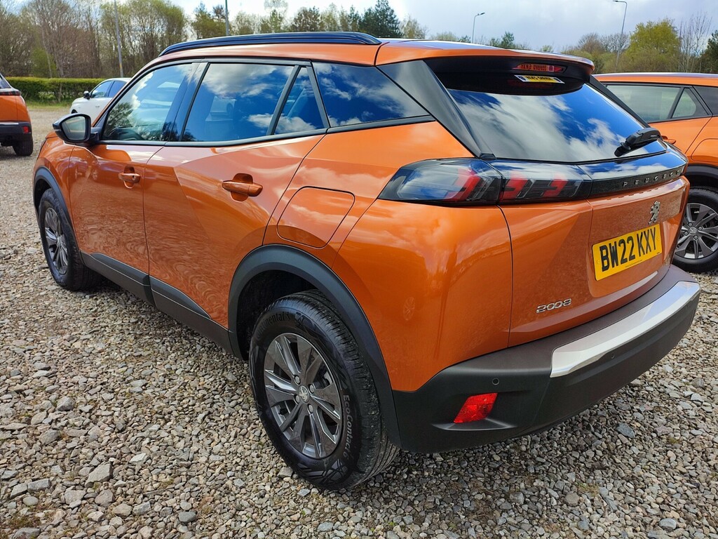Peugeot 2008 1.2 Puretech Active Premium Orange #5