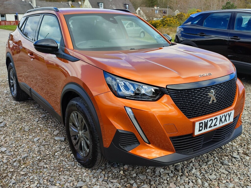 Peugeot 2008 1.2 Puretech Active Premium Orange
