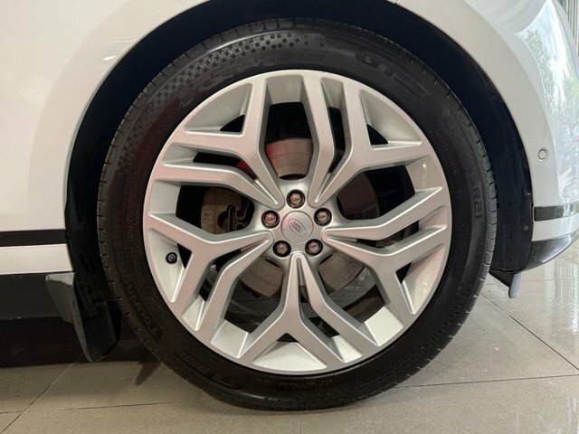 Land Rover Range Rover Velar R-dynamic Se Black #15