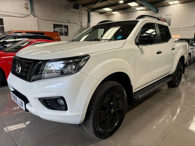 Nissan Navara 2019 2.3 Dci N-guard Pickup Double Cab White #2