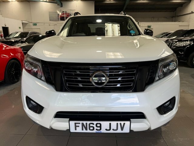 Nissan Navara 2019 2.3 Dci N-guard Pickup Double Cab White #3