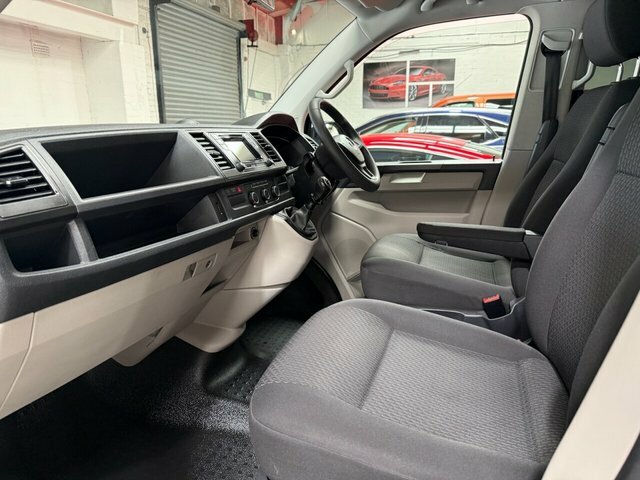 Volkswagen Transporter Shuttle 2.0 Tdi Bmt 102Ps S Minibus Grey #26