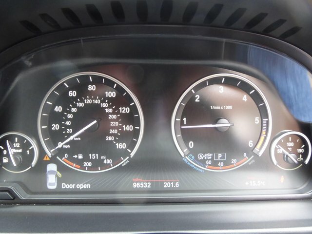 BMW 5 Series Estate Blue #21