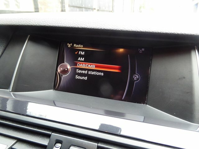 BMW 5 Series Estate Blue #17
