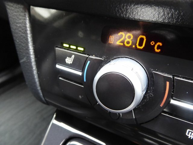 BMW 5 Series Estate Blue #20