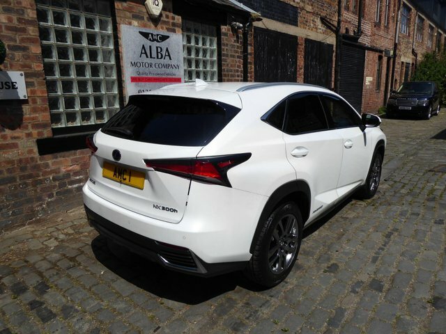 Lexus NX 2.5 300H Luxury E-cvt White #6
