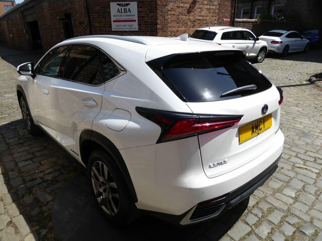 Lexus NX 2.5 300H Luxury E-cvt White #4