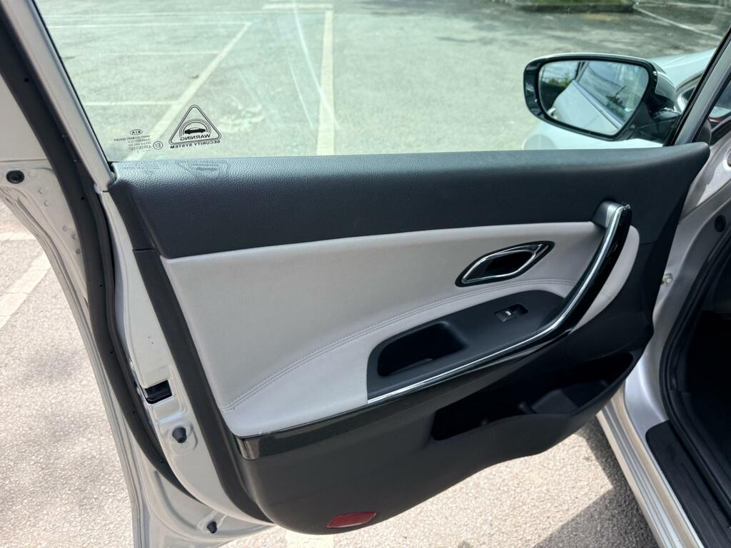 Kia Ceed 1.6 Gdi 4 Dct Euro 5 White #20