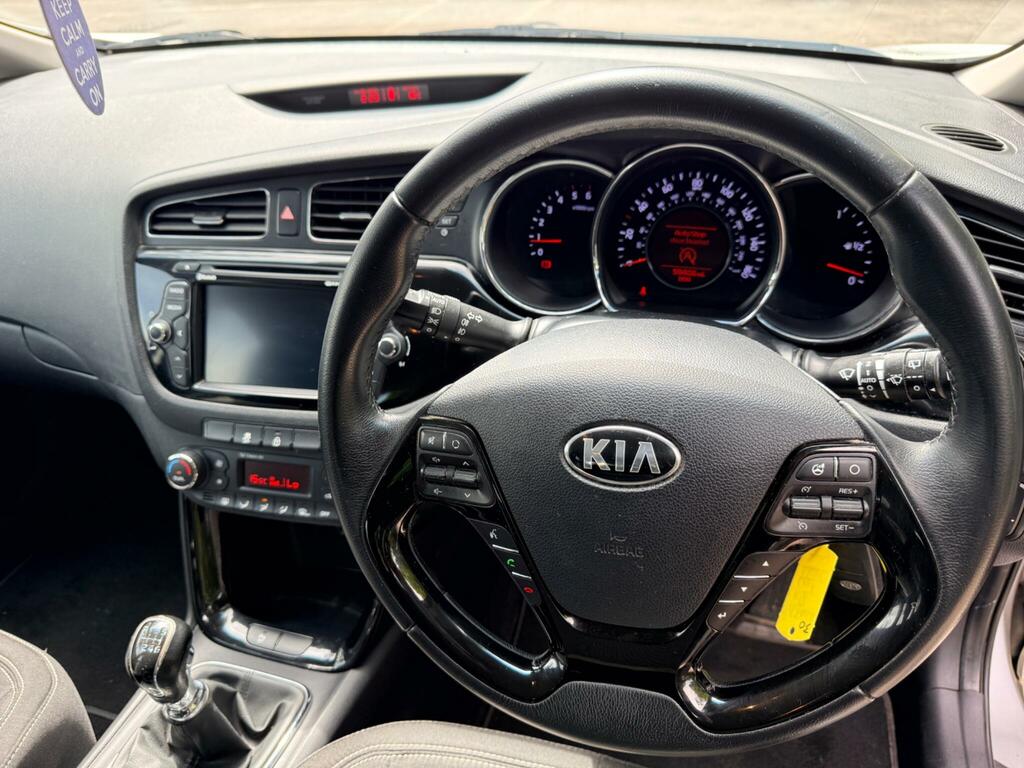 Kia Ceed 1.6 Gdi 4 Dct Euro 5 White #32